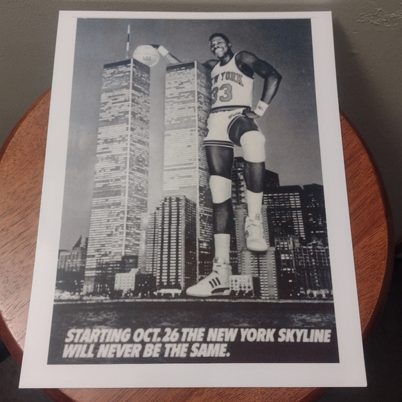 NEW! PATRICK EWING KNICKS ROOKIE BLACK & WHITE OLD SCHOOL 8.5x11 GLOSSY POSTER🤩 - Picture 1 of 8